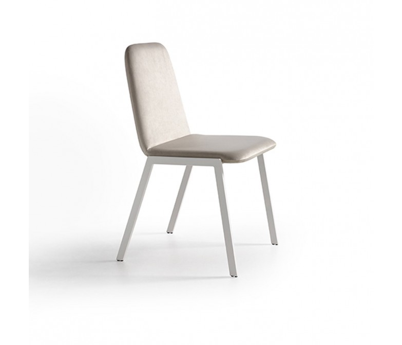Silla  moderna tapizada con patas metálicas DS690MRN