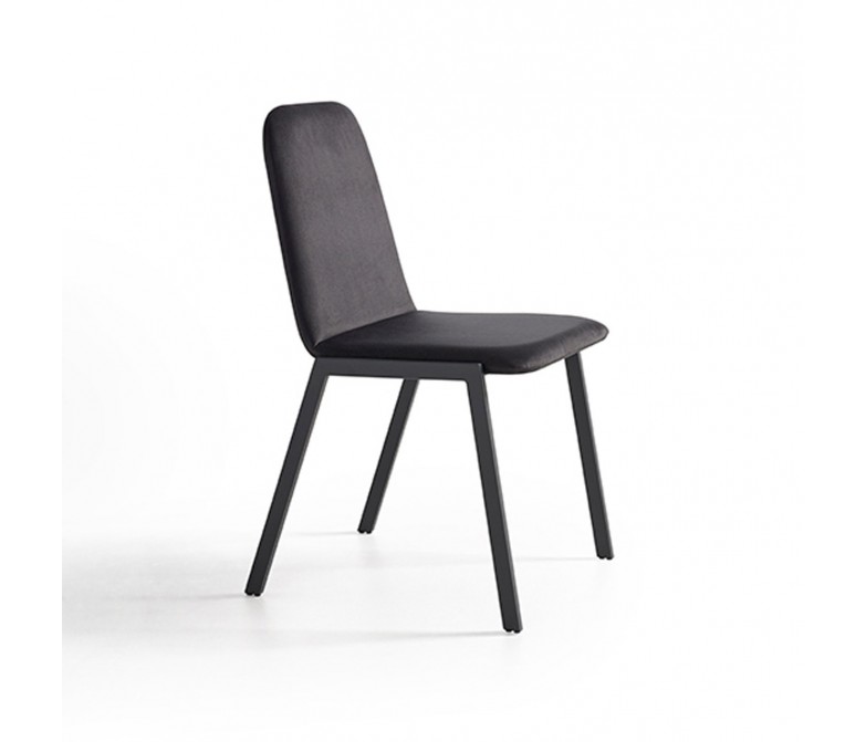 Silla  moderna tapizada con patas metálicas DS690MRN