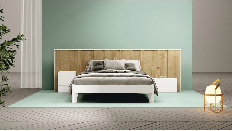 Dormitorio de matrimonio con cabezal y mesillas DS306C03
