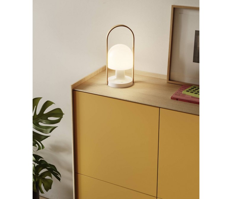 Mueble aparador  con patas color camel DS36AUR2