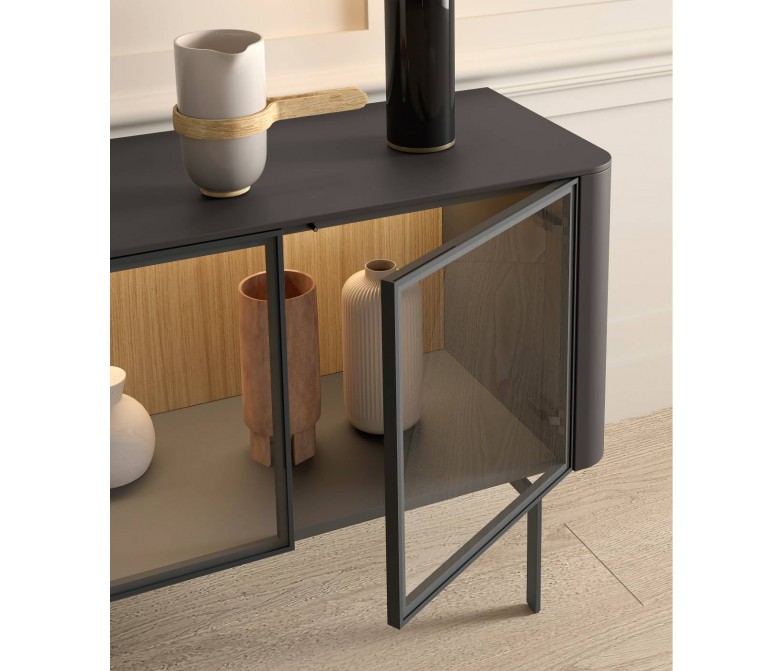 Aparador moderno con puertas de cristal DS648B036