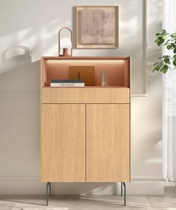 Aparador alto moderno en acabado madera natural y terracota DS648B060
