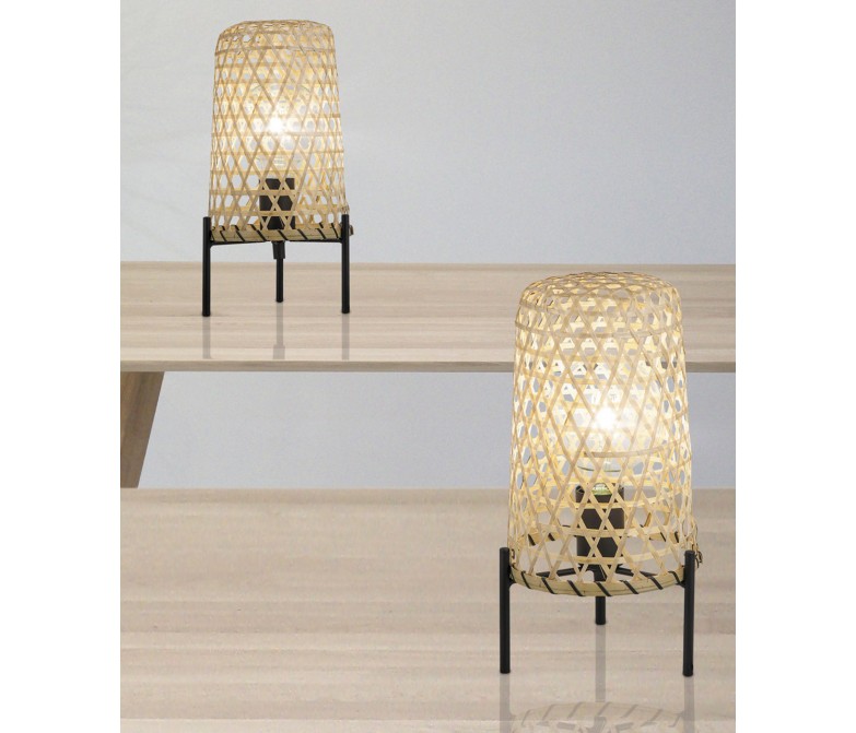 Lámpara de mesa tipo portavelas con pantalla de bambú