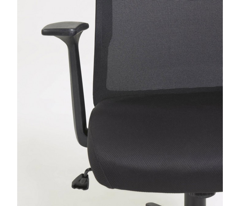 Silla de escritorio en color negro con ruedas y ajustable en altura DS340NS